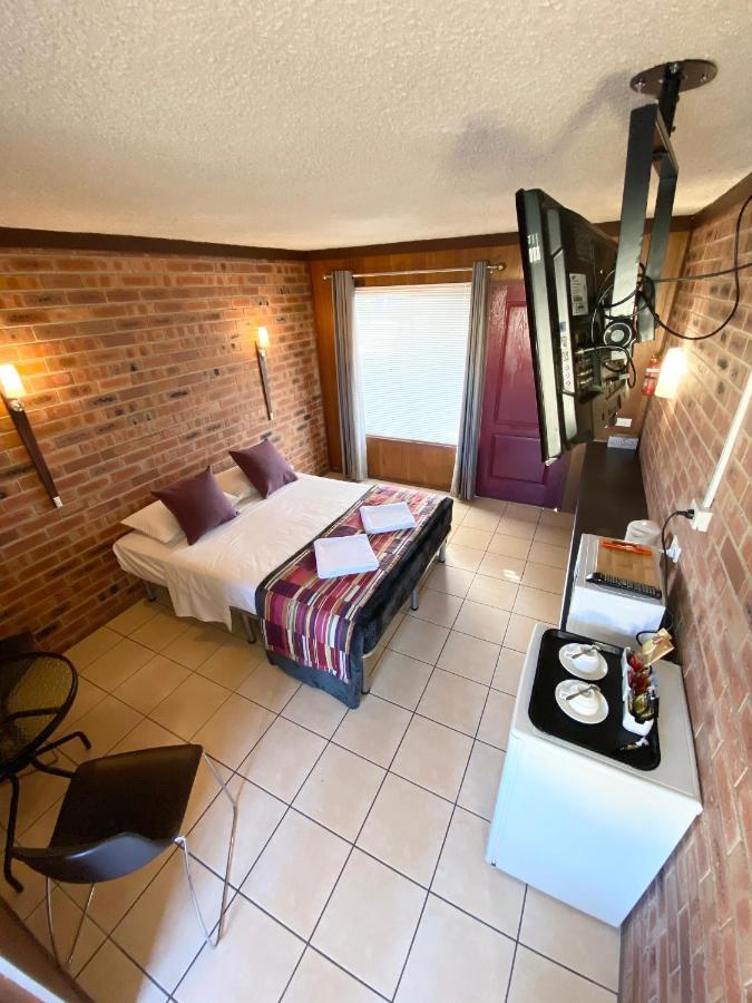 Proserpine Motor Lodge エクステリア 写真