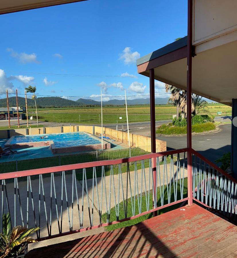 Proserpine Motor Lodge エクステリア 写真