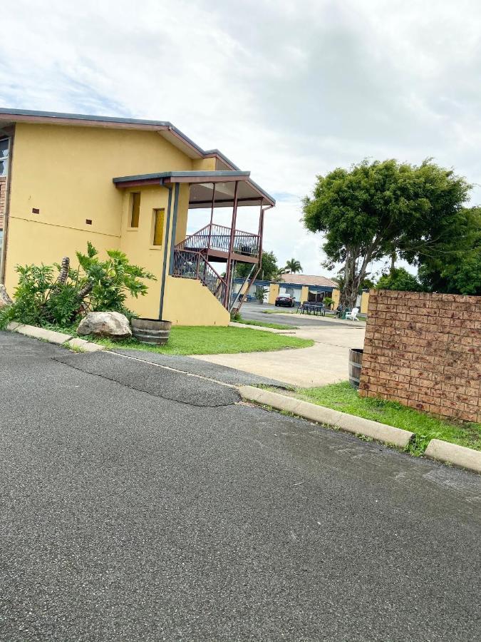 Proserpine Motor Lodge エクステリア 写真