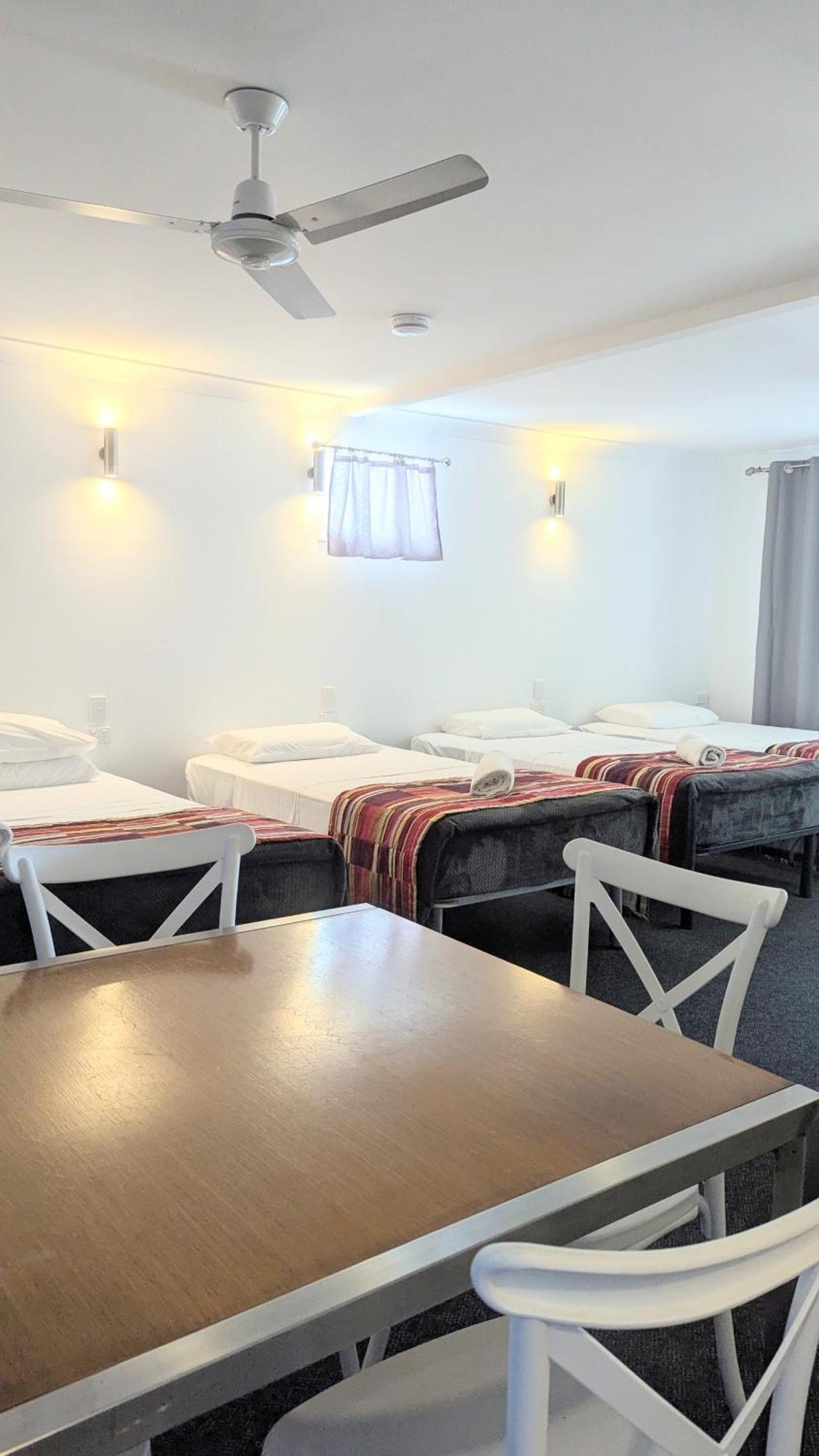 Proserpine Motor Lodge エクステリア 写真