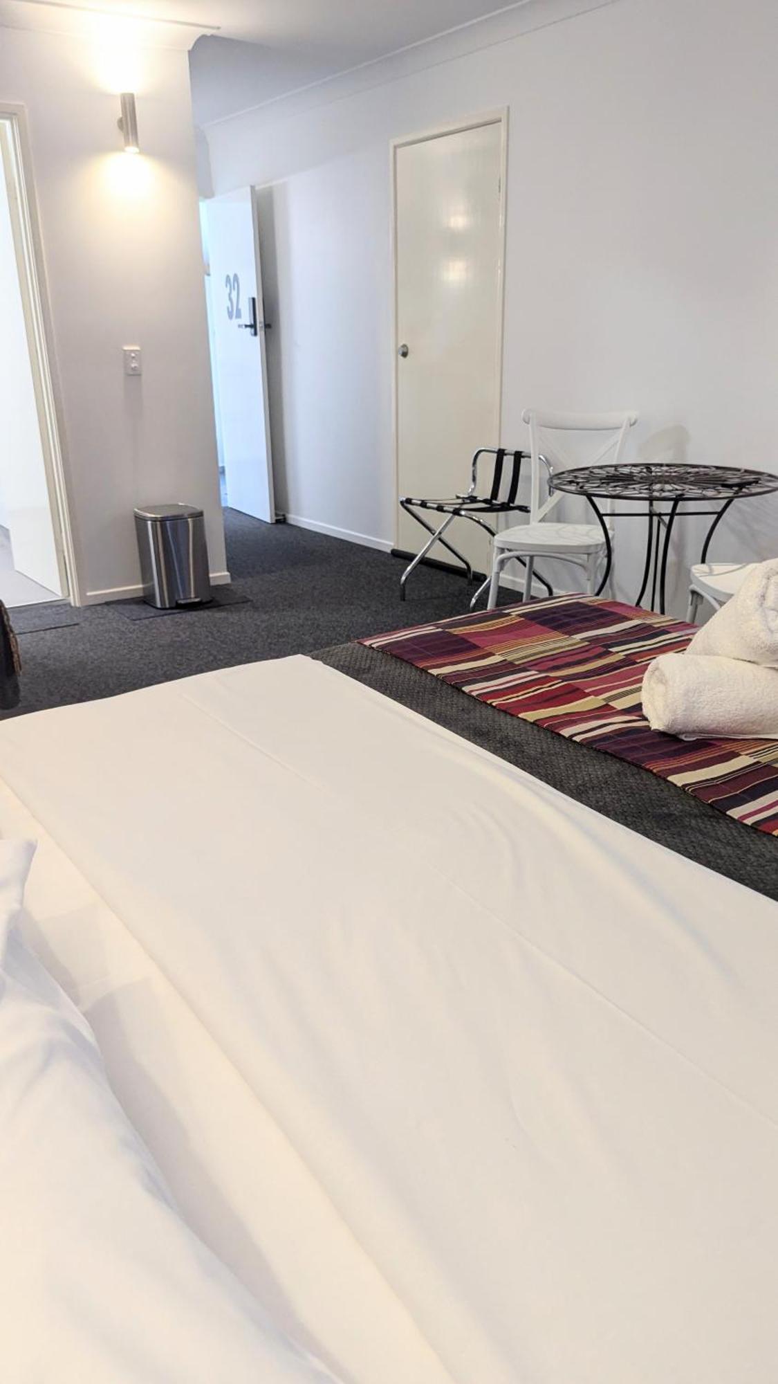 Proserpine Motor Lodge エクステリア 写真